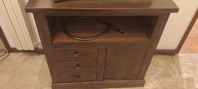 mobiletto entrata e mobiletto ad angolo