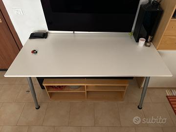 Scrivania IKEA