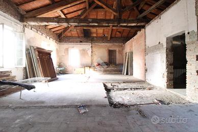 CASA DI CORTE A SASSUOLO