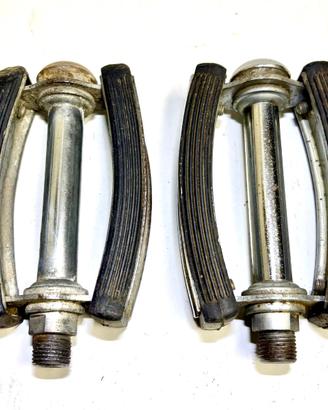 Pedali AM bicicletta epoca e Piaggio Ciao