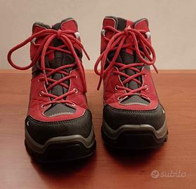 Pedule Quechua rosse