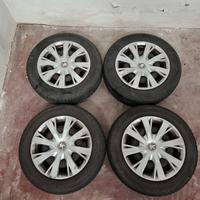 Cerchi "15" completi di borchie Peugeot 208