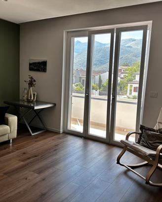 Appartamento ristrutturato a Riardo con garage