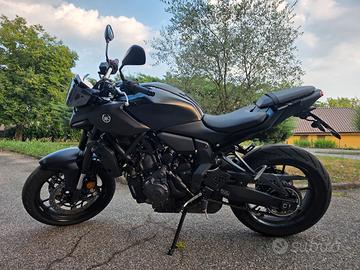 Yamaha MT-07 Tech Black 2025 Full Optional