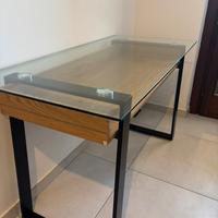 Scrivania in vetro e metallo Deghi