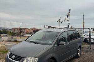 Volkswagen Touran 2.0 16V TDI Highline 7 posti