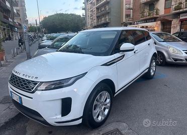 Macchina Range rover 