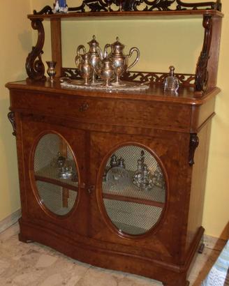 Mobile antico vetrinetta noce restaurato