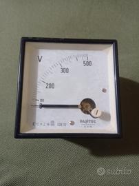  Voltmetro Carlo Gavazzi
