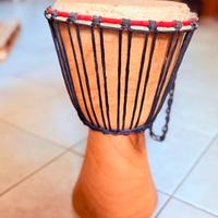 Tamburo Djembe originale in legno fatto a mano