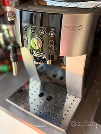 Macchina caffè Delonghi Magnifica S Smart