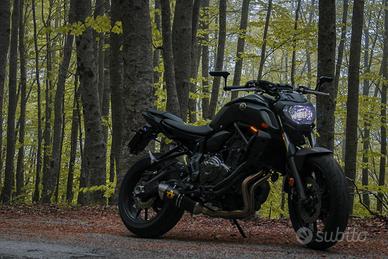 Yamaha MT07 Abs - Black tech