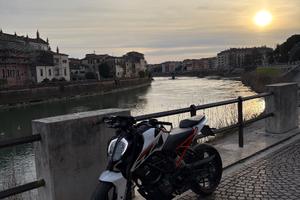 Ktm duke 125