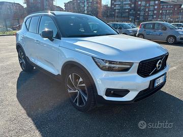 Volvo XC40 2.0 T5 R-Design
