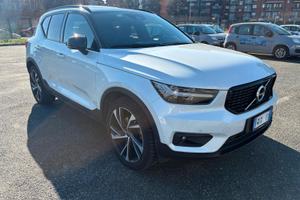 Volvo XC40 2.0 T5 R-Design