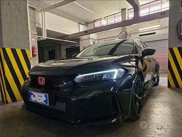 HONDA CIVIC TYPE R FL5 CRYSTAL BLACK PEARL