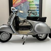 Modellino Vespa Piaggio GS 150 in scala 1:8
