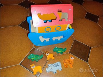 Giocattolo Arca di Noè in legno