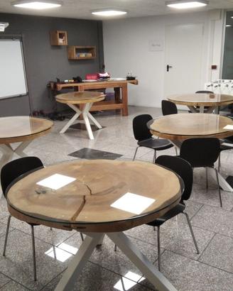 tavolo con piano in cedro e vetro gambe ferro