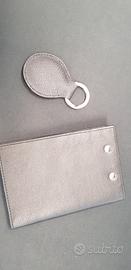 portapassaporto/tessere/ chiavi con portachiavi 