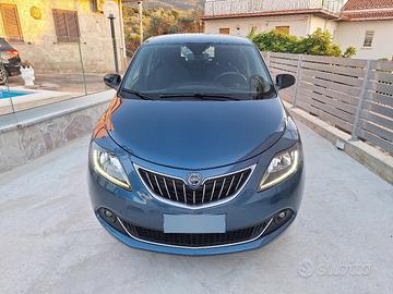 lancia ypsilon 2023 gold
