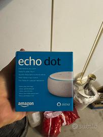 Ecodot,di Amazon e Cromecast di Google