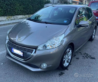 PEUGEOT 208 1.4 HDi 68CV 5p. Allure - 2013