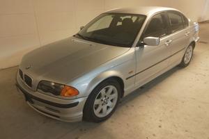 BMW 320i (E46)