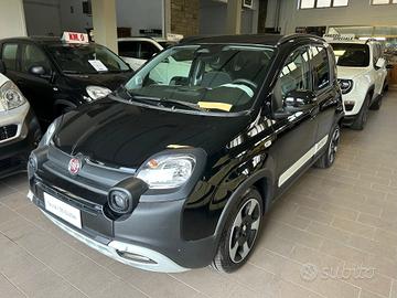 Fiat Panda Cross Hybrid KM ZERO