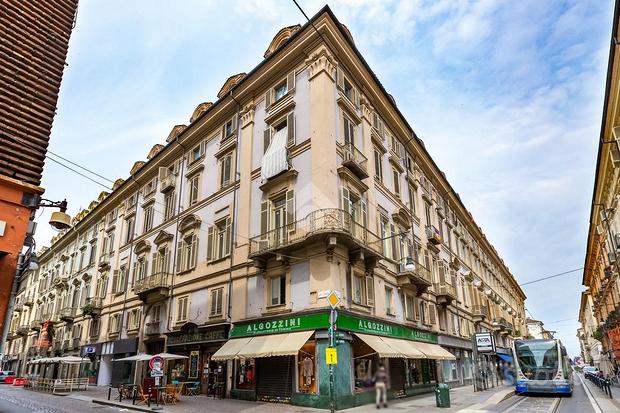 2 LOCALI A TORINO