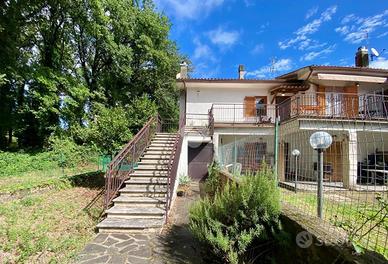 PORZIONE DI QUADRIFAMILIARE A VALENTANO