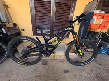 YT Capra Pro Race 2021 27.5” 180mm/180mm