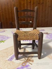 Soprammobile sedia in legno