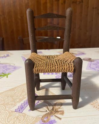 Soprammobile sedia in legno