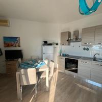 Monolocale vista mare