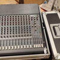 Ribassato-MACKIE CR1604- VLZ 16 + flight case