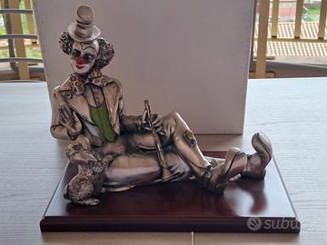 Clown con il suo cane - Scultura Argento Laminato