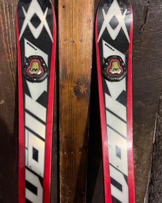 Sci volkl  e attacchi marker