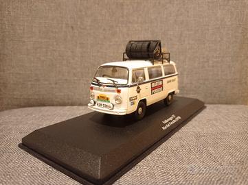 Modellino Volkswagen T2 Martini Porsche scala 1/43