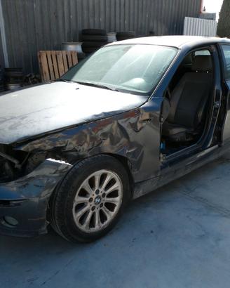 Ricambi usati per BMW SERIE 1 118D 2006