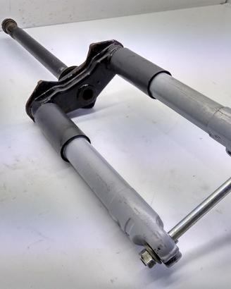 PIAGGIO ZIP 4T 50 FORCELLA CON PICCOLI GRAFFI SU F