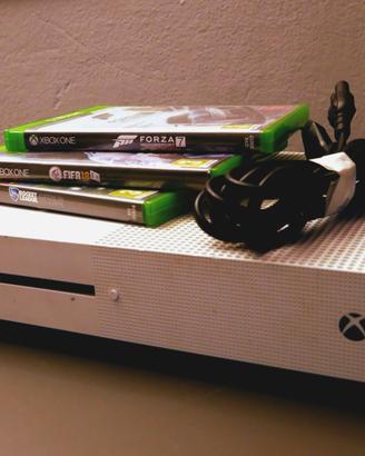XBOX one S 1tb + Joystick wireless + 3 giochi
