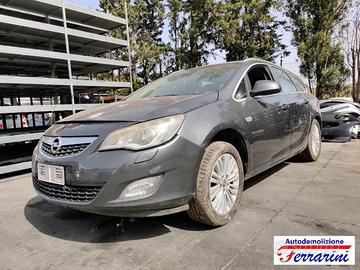 OPEL ASTRA J SPORTS TOURER P10 2.0 CDTI -Ricambi