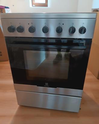 Cucina elettrica Electrolux 60 cm inox forno