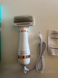 Cardatore con phon per animali