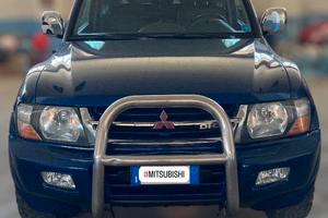 Mitsubishi Pajero da vetrina