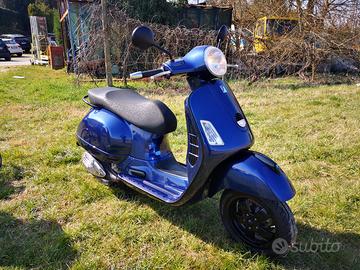 Vespa gts 250