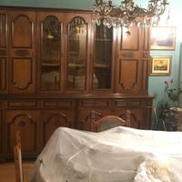 Sala pranzo mobile tavolo e sedie