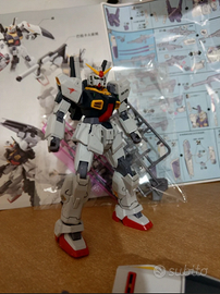 action figure Gundam  robot