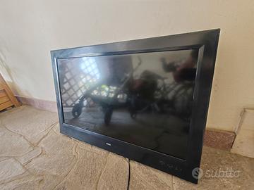 TV 32 POLLICI - INGRESSO ANTENNA ROTTO